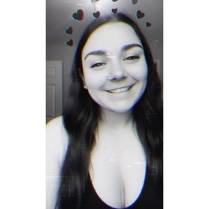 Meet your Posher, Mikaela